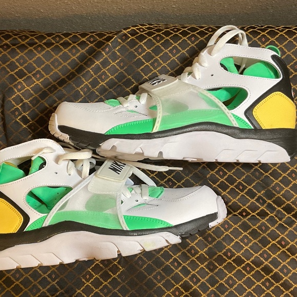 Nike Air Trainer Huarache 'Green Topaz' Size 11.5. New never worn no box - Picture 1 of 9